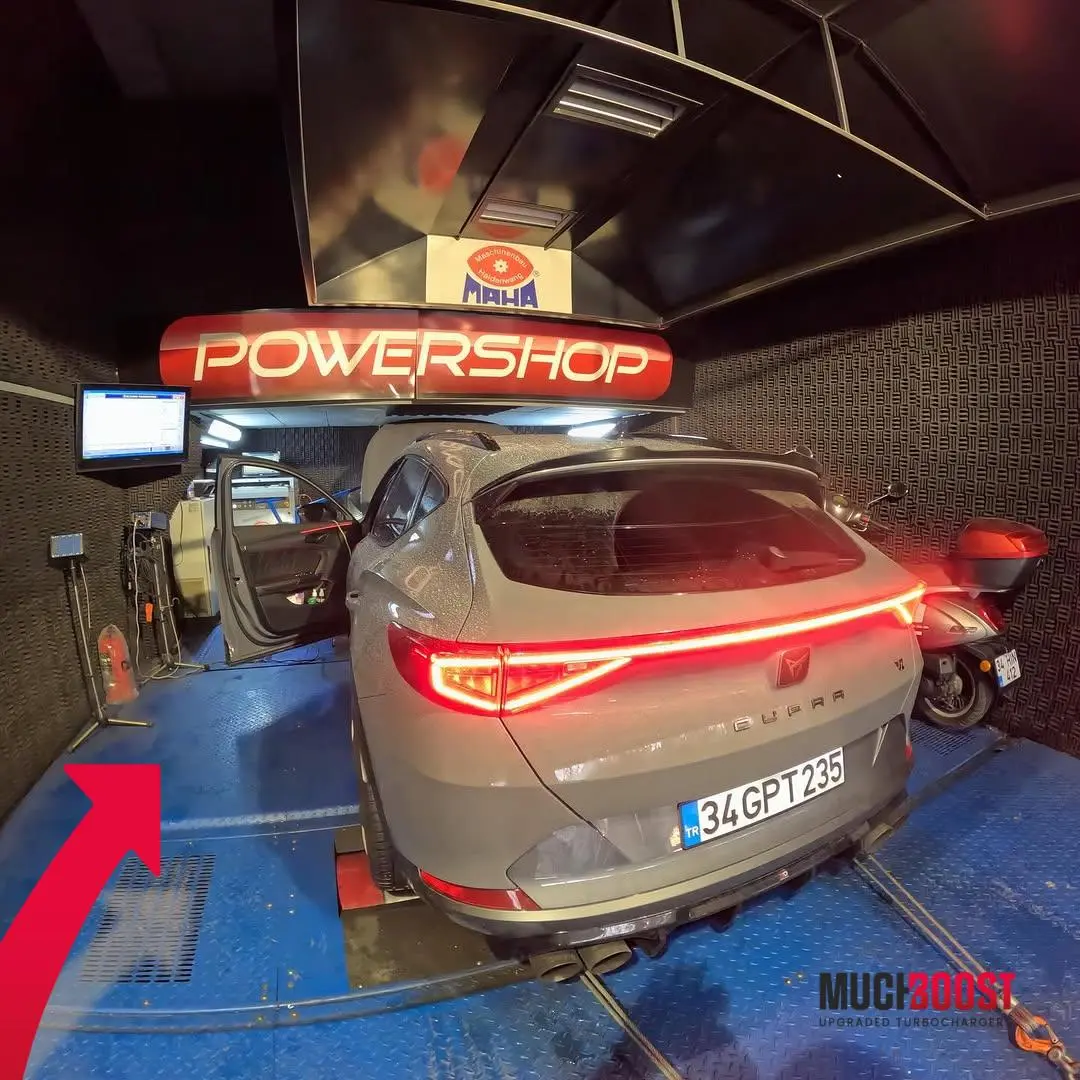 Modified Cupra Formentor VZ 2.0 TSI featuring MuchBoost EA888.4 hybrid turbo upgrade with 543 HP output